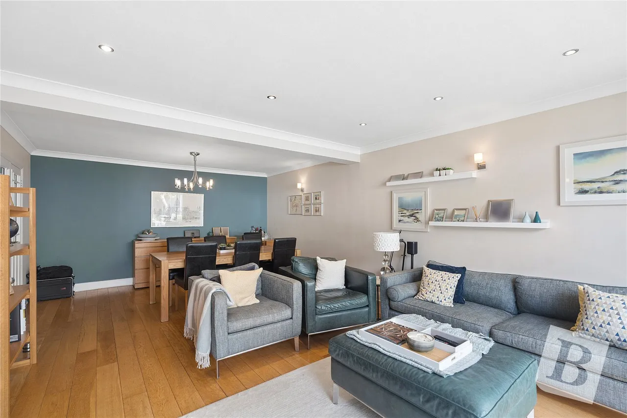Holden Way, Upminster, RM14, photo 12