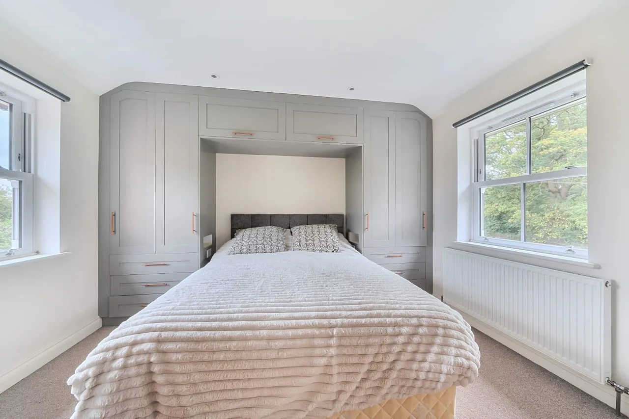 Almners Road, Chertsey, KT16, photo 13