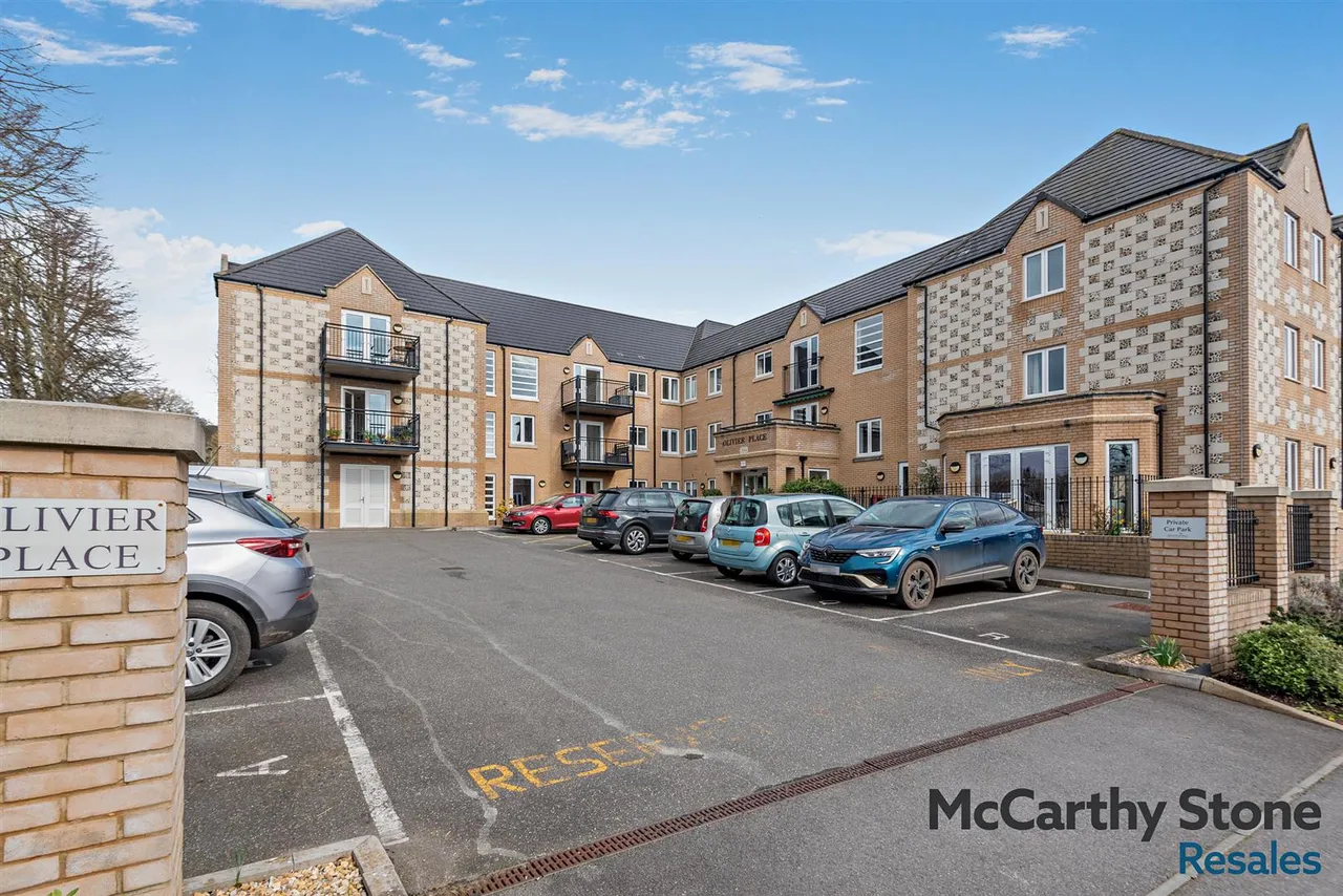 Hart Close, Wilton, SP2, photo 23