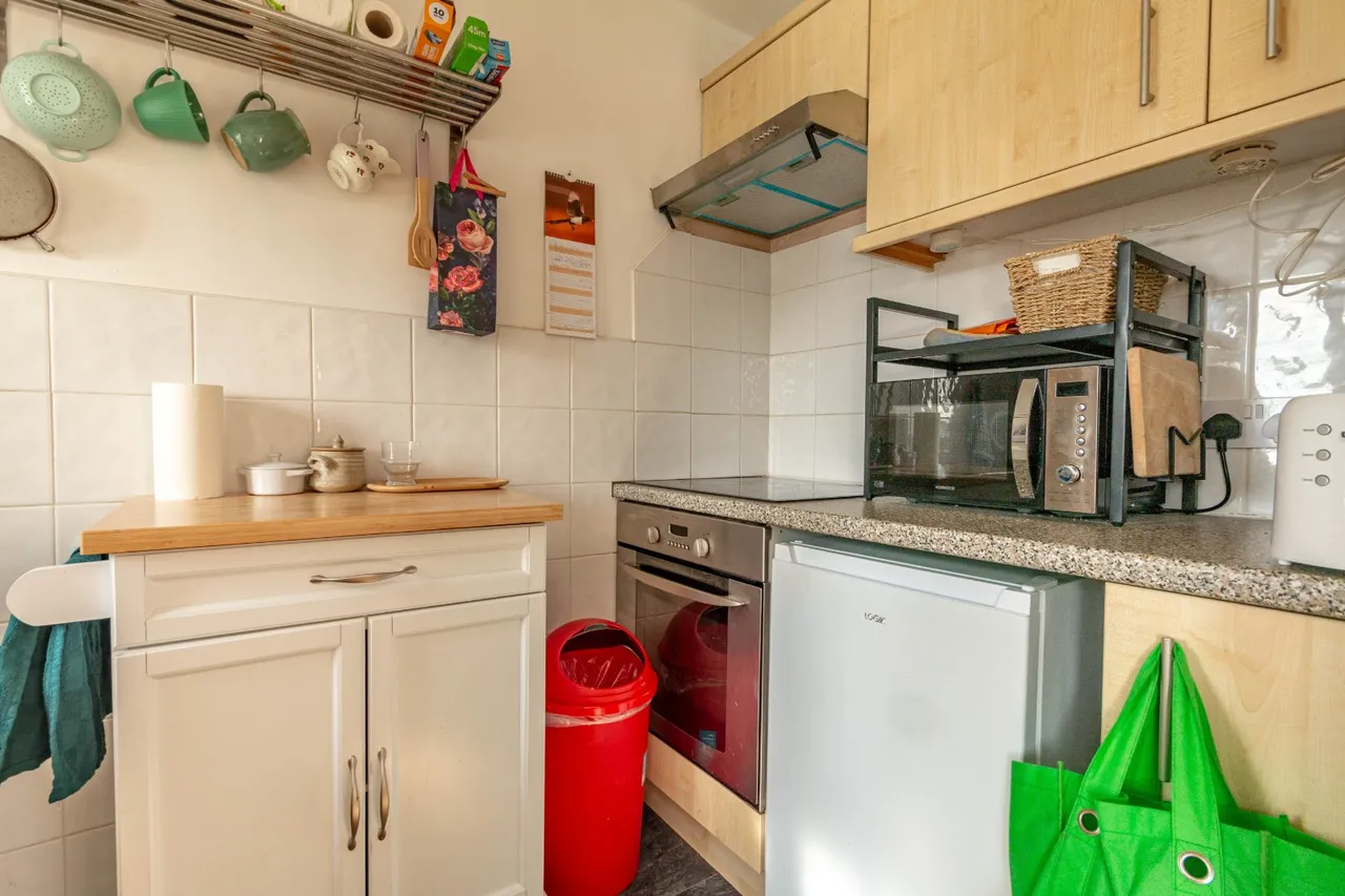 Priestthorpe Lane, Bingley, BD16, photo 4