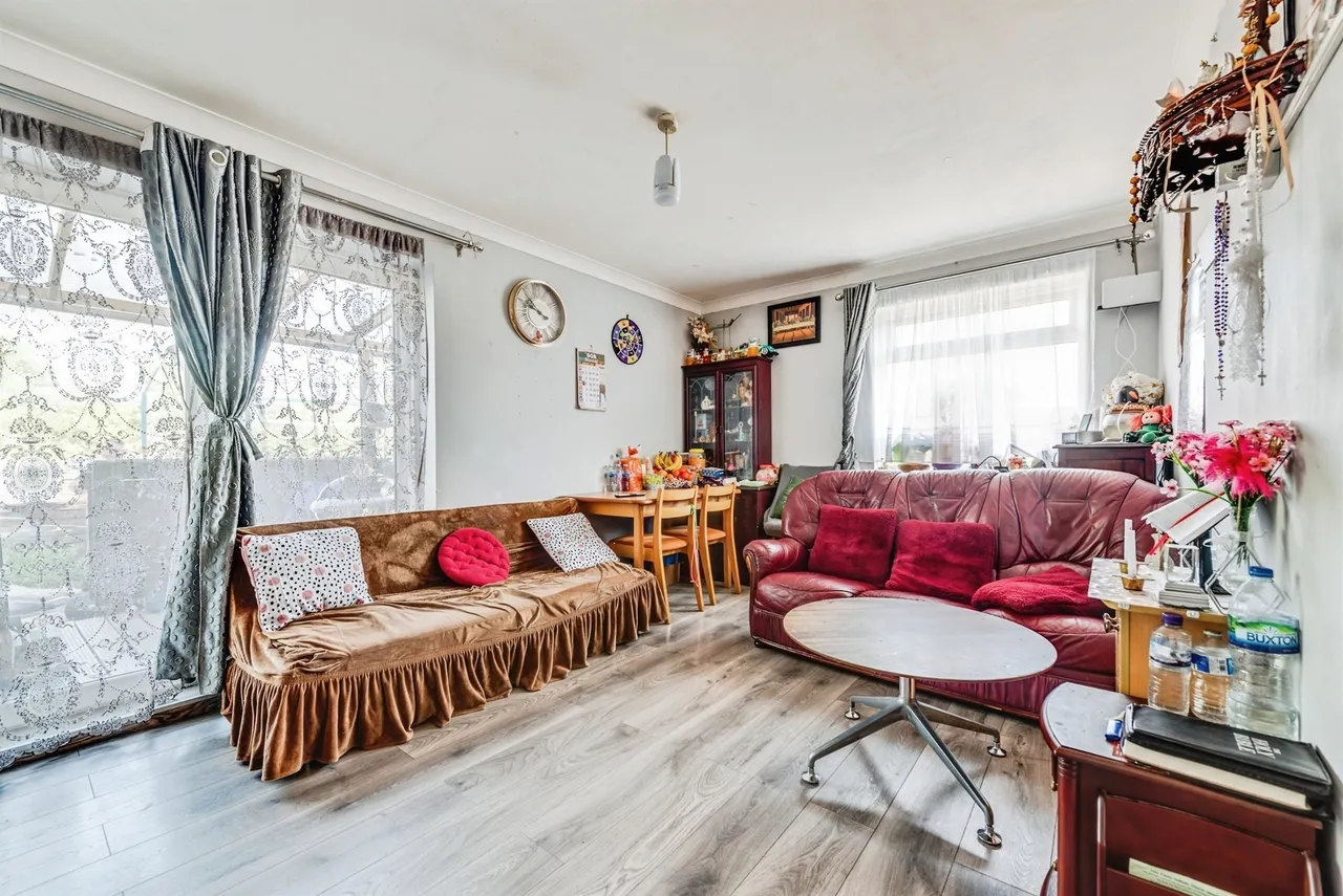 Kingswood Avenue, Swindon, SN3, photo 2