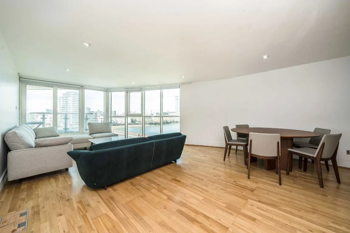 3 bed flat for sale — St. George Wharf, St George Wharf