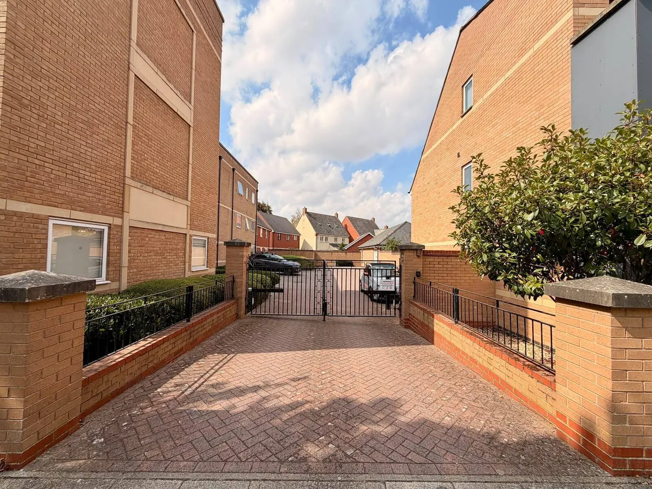 Alfred Knight Close, Duston, Northampton, photo 2