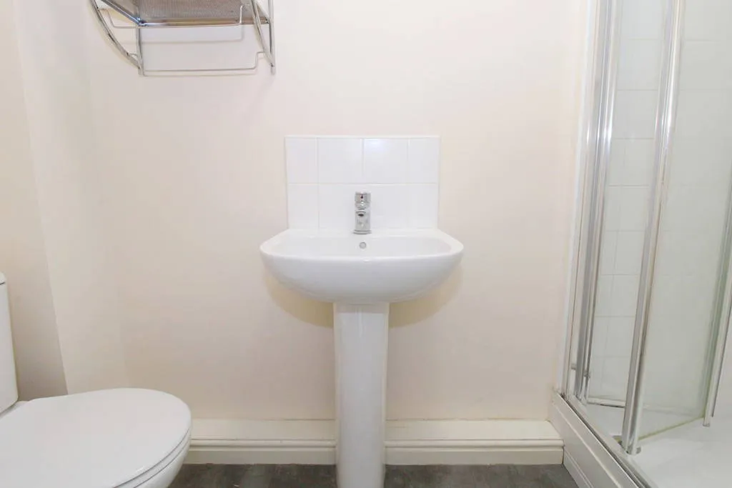 Old Works Court, Little Pennington Street, Rugby, Warwickshire, CV21 2BA, photo 7