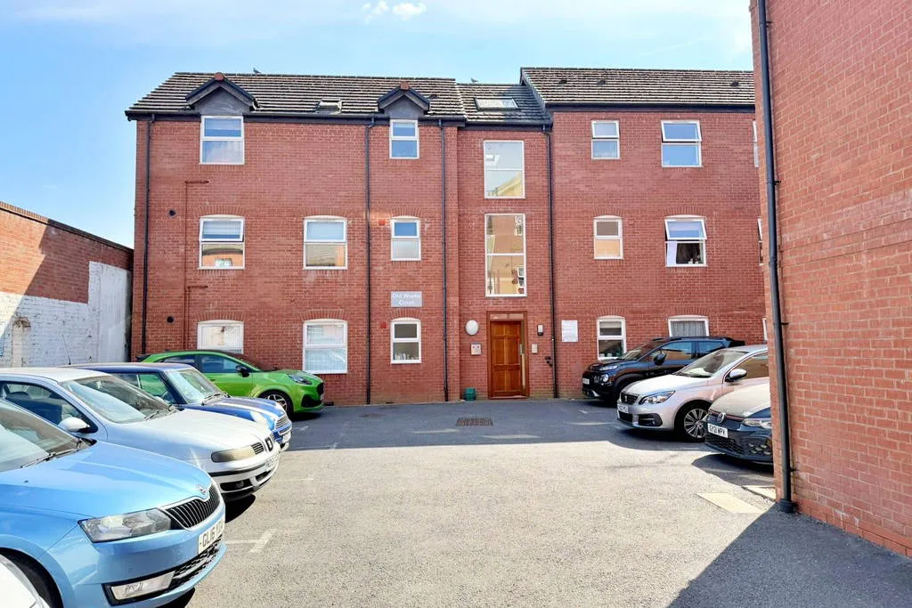 Old Works Court, Little Pennington Street, Rugby, Warwickshire, CV21 2BA, photo 10