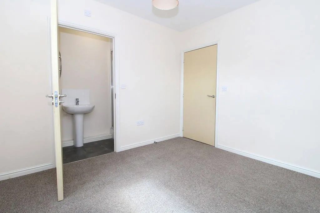 Old Works Court, Little Pennington Street, Rugby, Warwickshire, CV21 2BA, photo 6