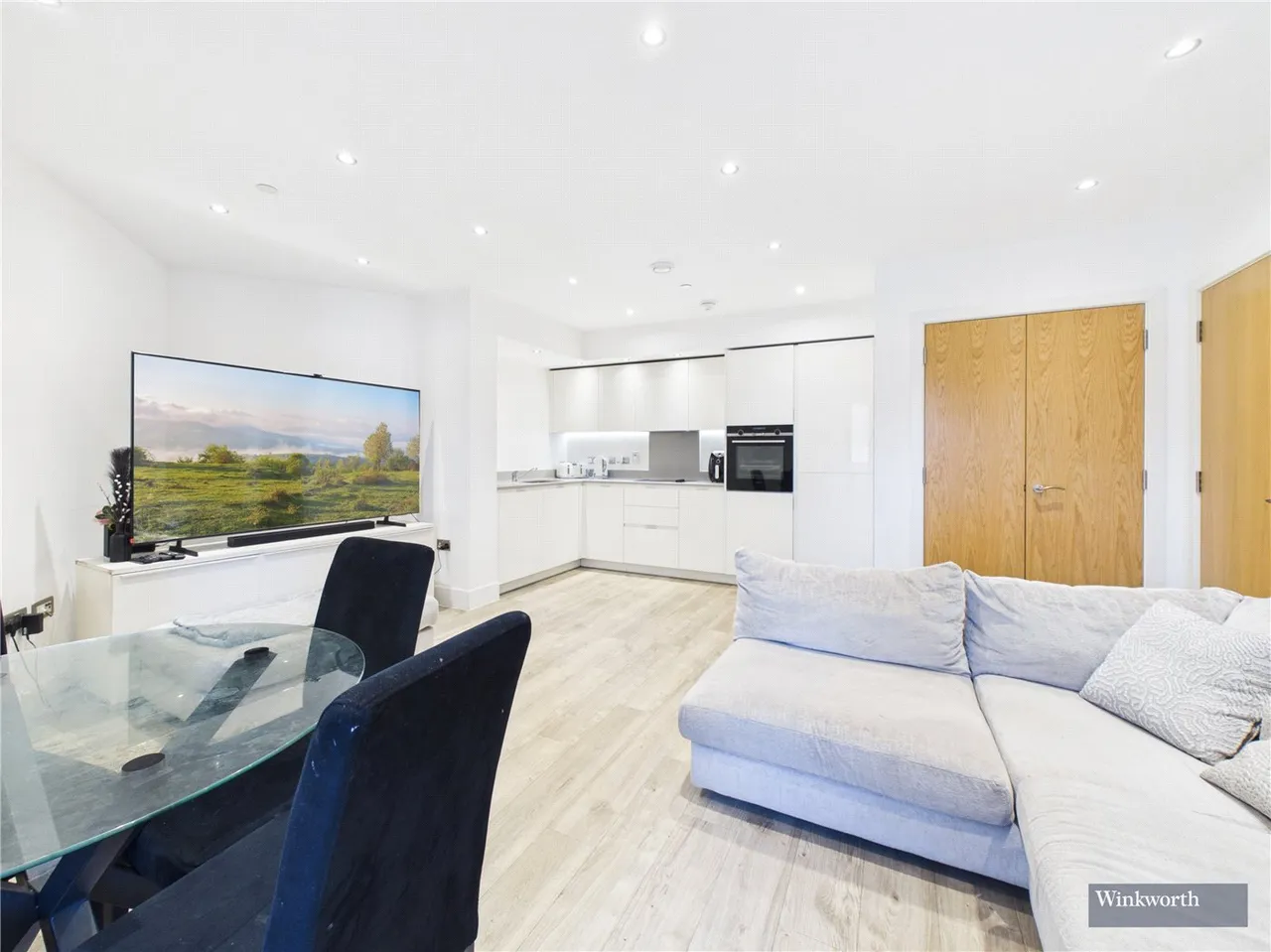 2 bed flat for sale, Lyon Road, Harrow, HA1