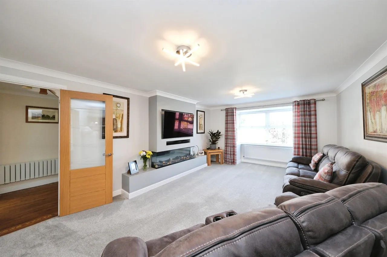 Winders Corner, Barlborough, Chesterfield, photo 3