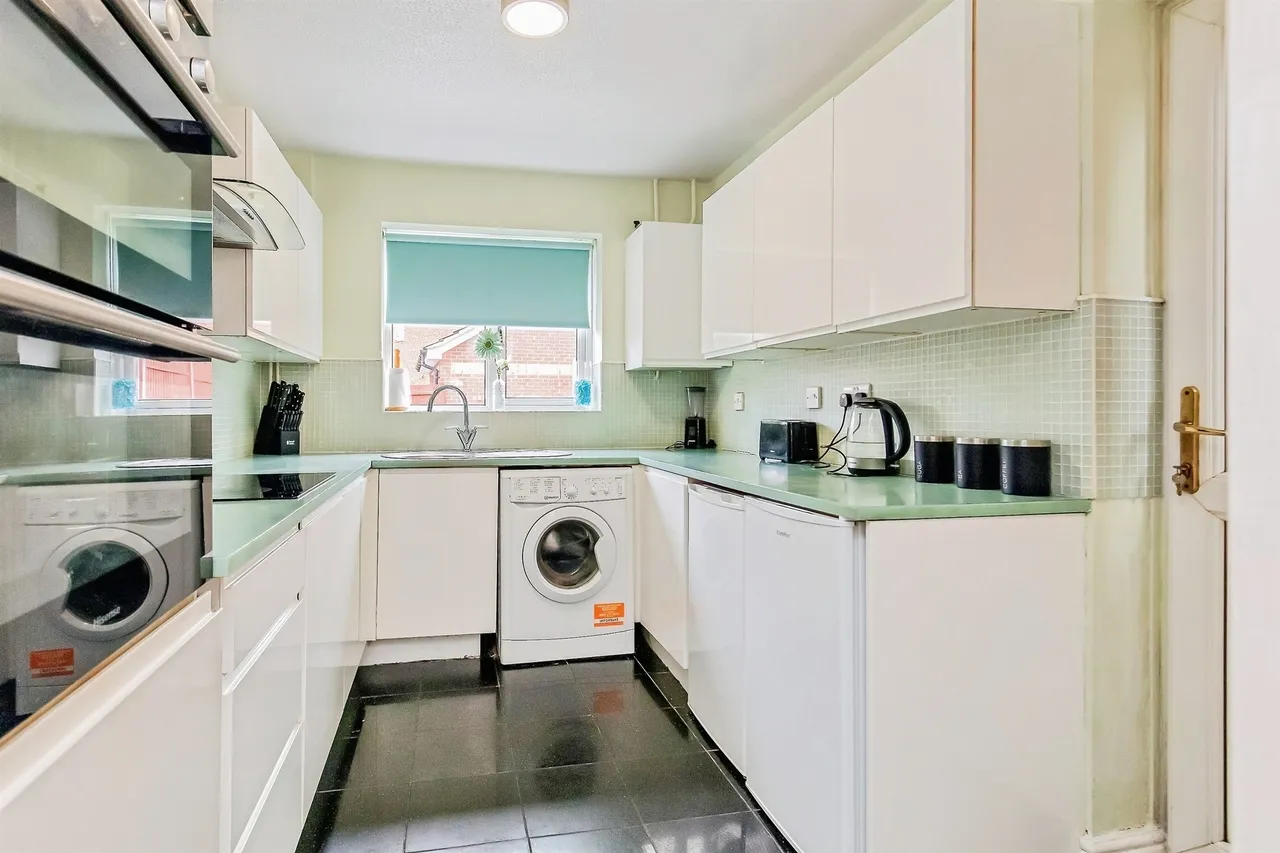 Harvey Close, Raunds, photo 7