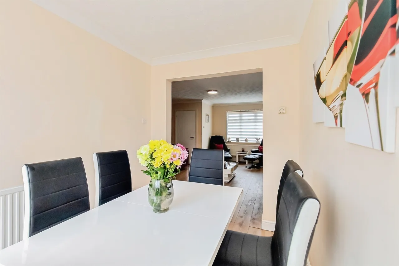 Harvey Close, Raunds, photo 9