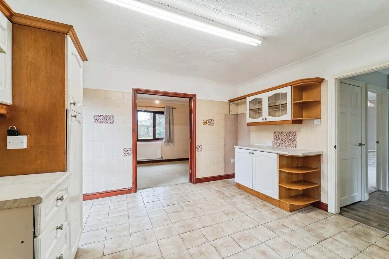 Chapel Road, Crundale, SA62, photo 6