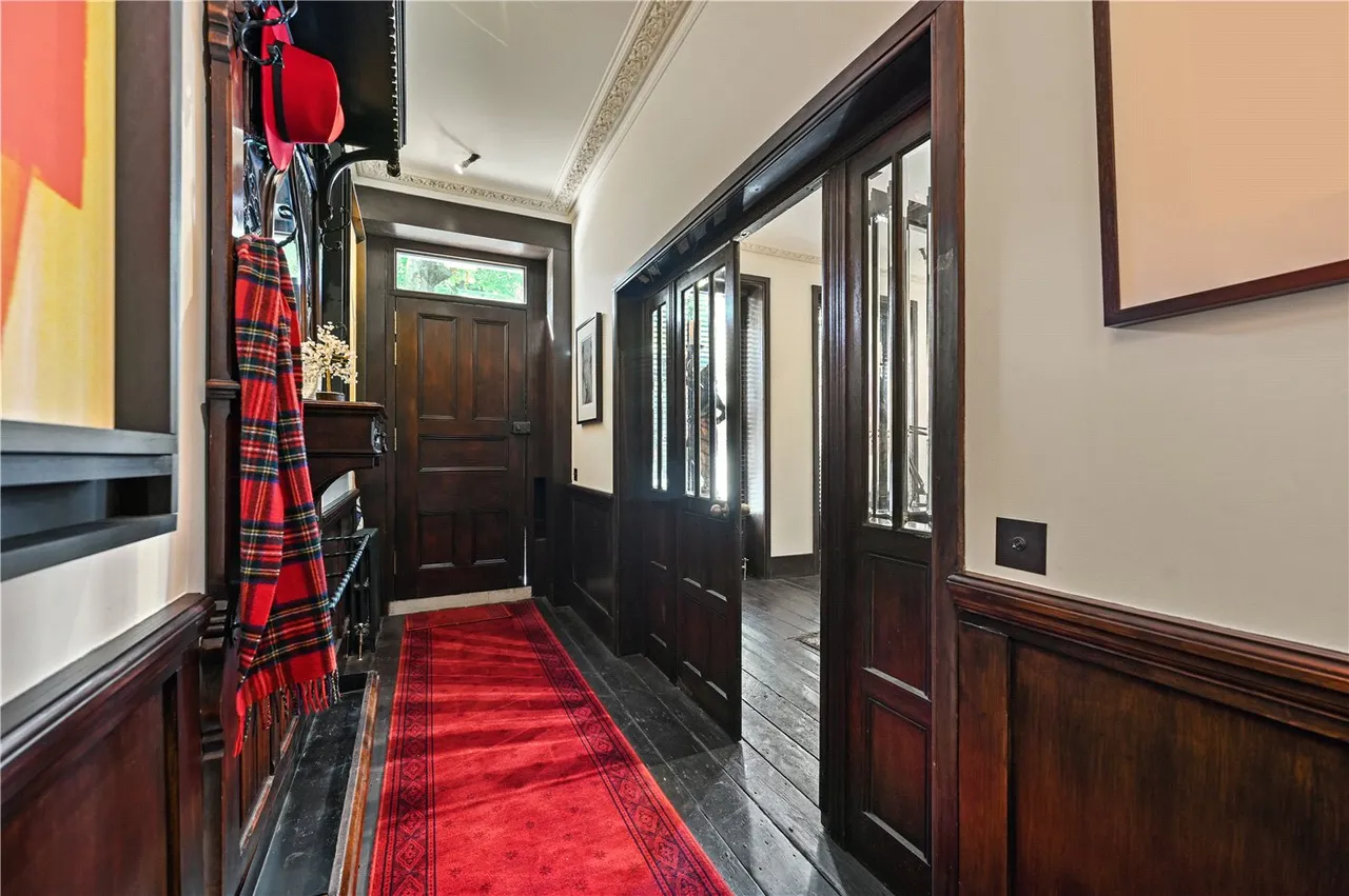 Great Russell Street, London, WC1B, photo 10