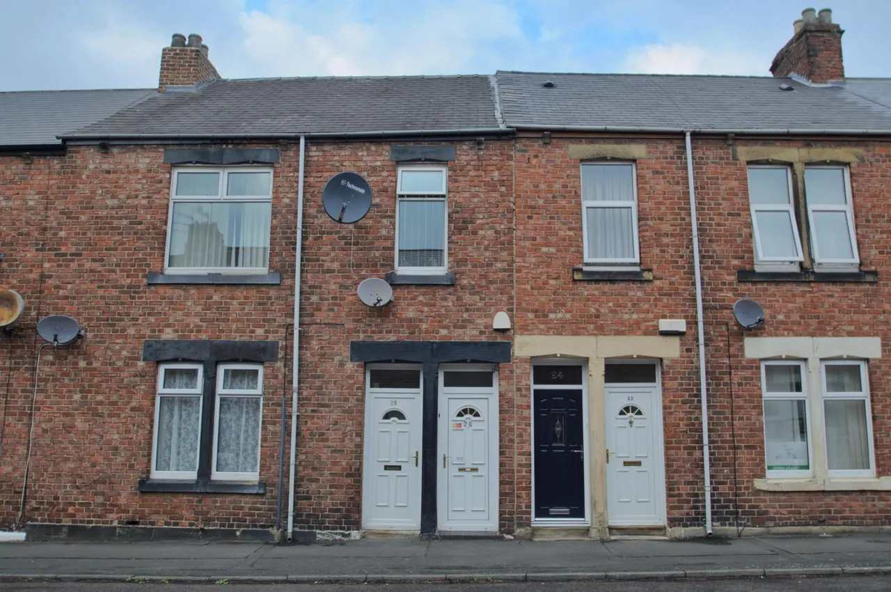 2 bed flat to rent, Hainingwood Terrace, Bill Quay, NE10