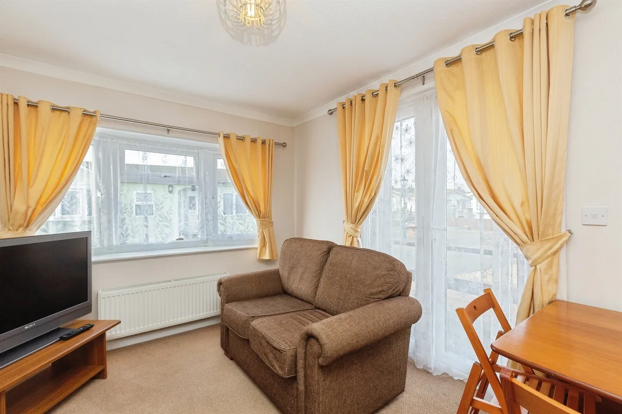 Weston Avenue, Leighton Buzzard, LU7, photo 13