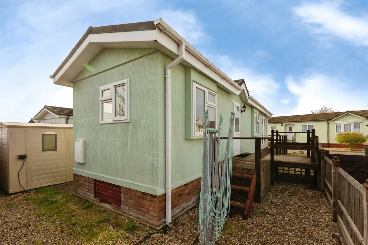 Weston Avenue, Leighton Buzzard, LU7, photo 10