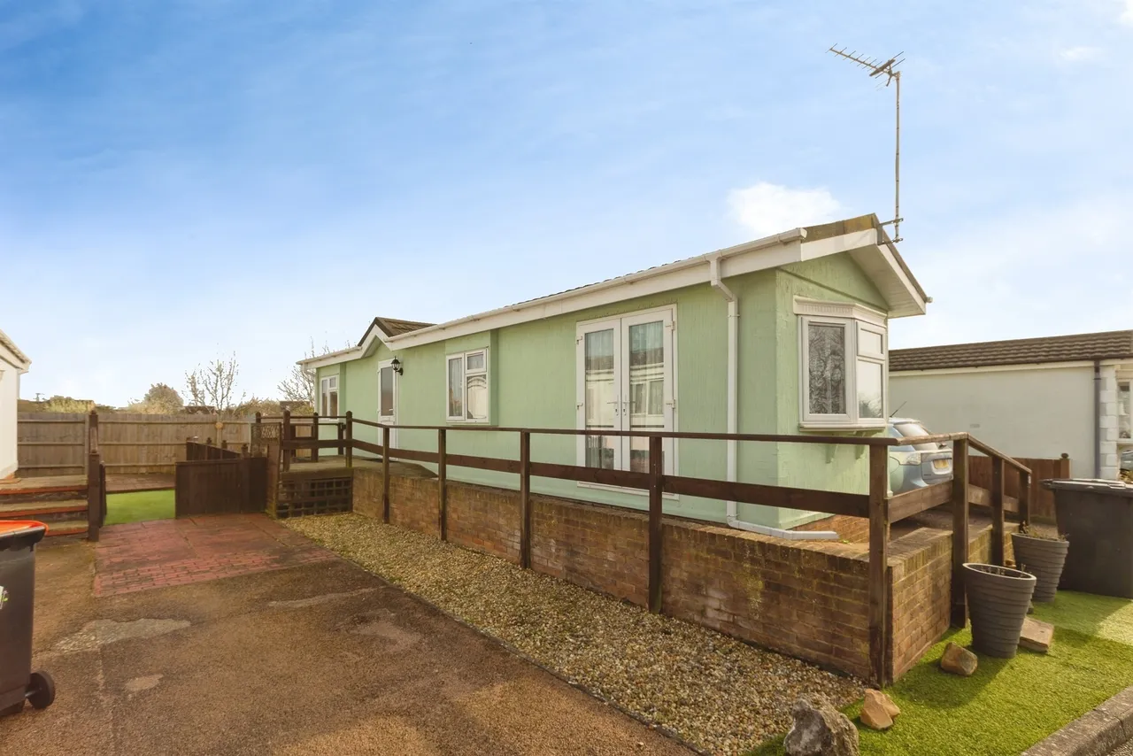 Weston Avenue, Leighton Buzzard, LU7, photo 9