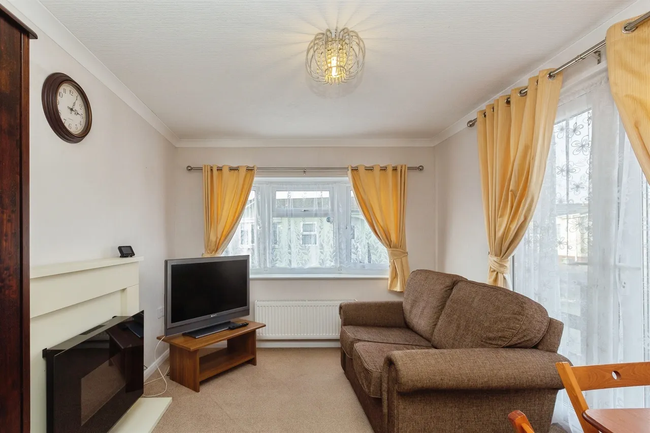 Weston Avenue, Leighton Buzzard, LU7, photo 2