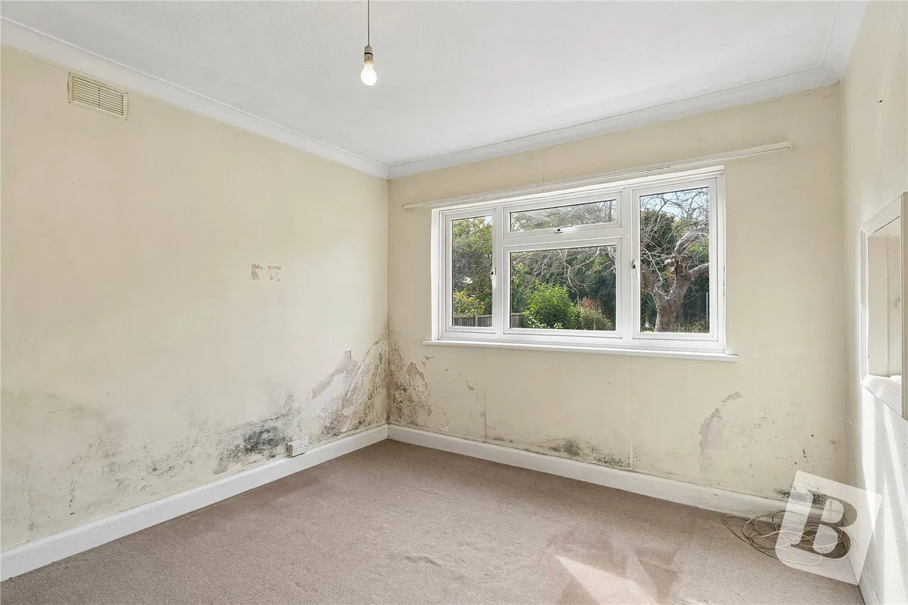 Woodhall Crescent, Hornchurch, RM11, photo 6