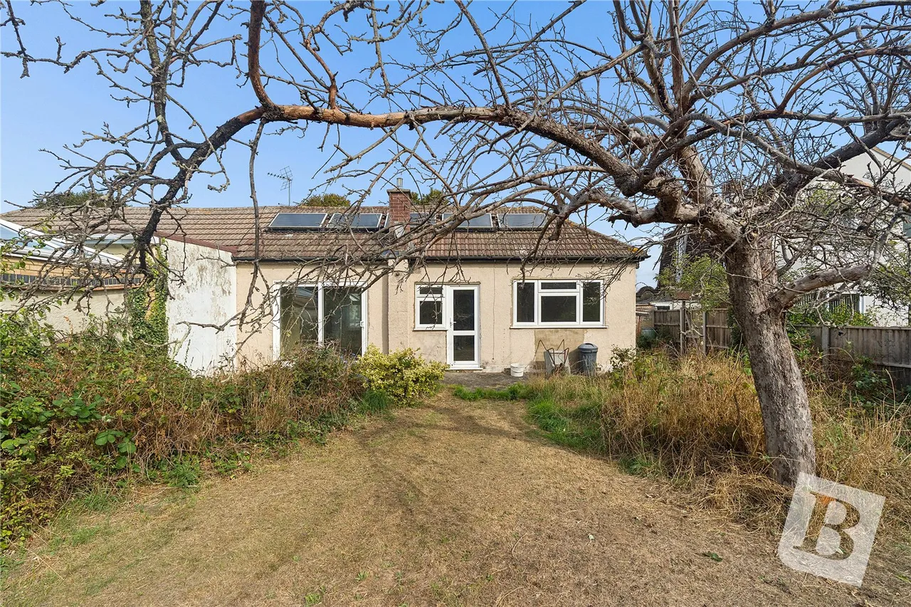 Woodhall Crescent, Hornchurch, RM11, photo 11