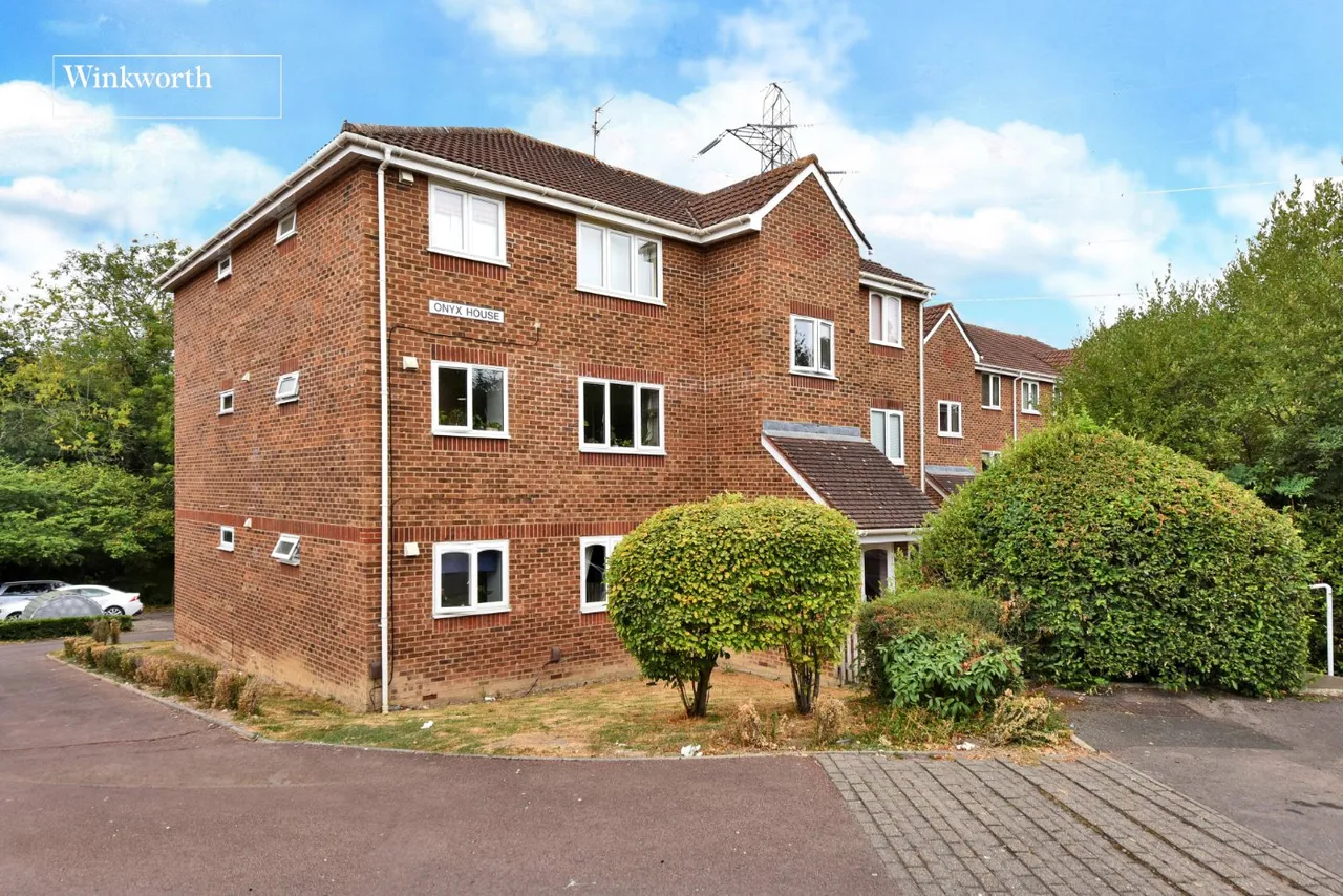 1 bed flat for sale, Percy Gardens, Worcester Park, KT4