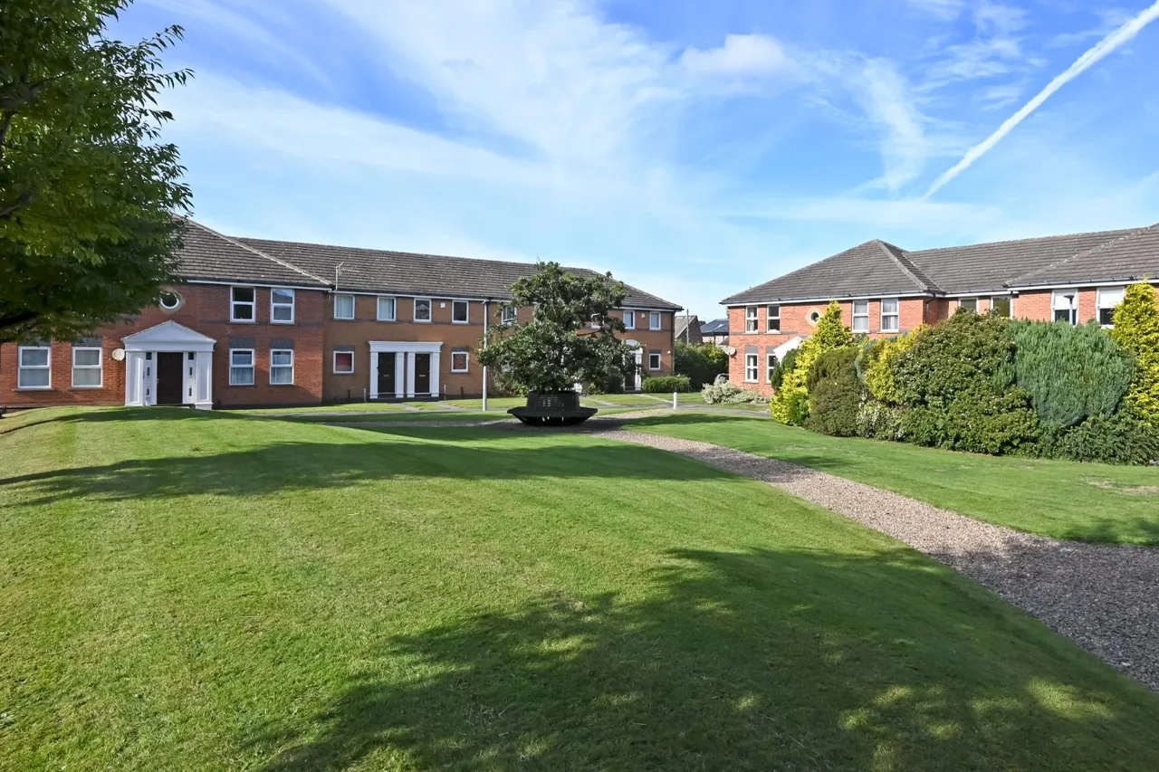 Nicholas Gardens, York, YO10, photo 13