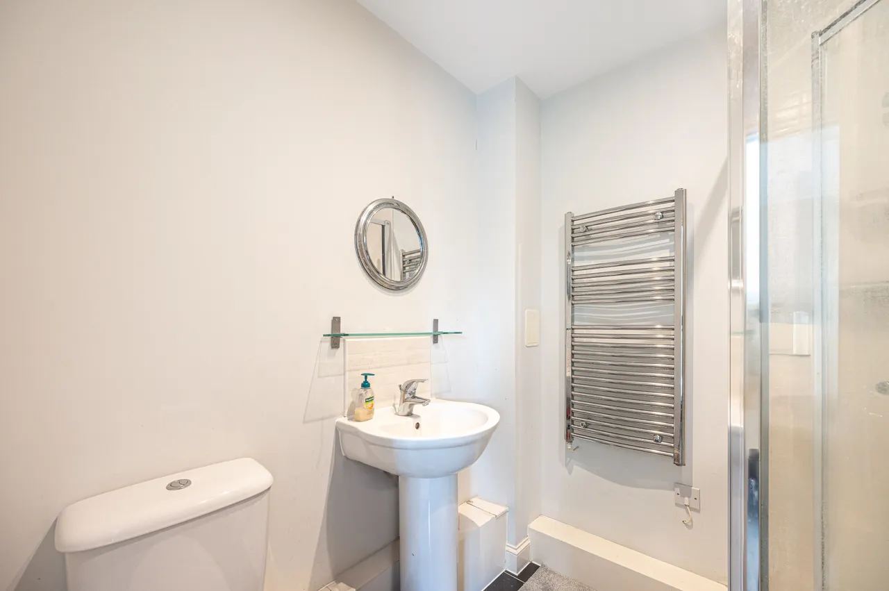 Flat 3 Chain Court, 33 Ajax Avenue, London, photo 7