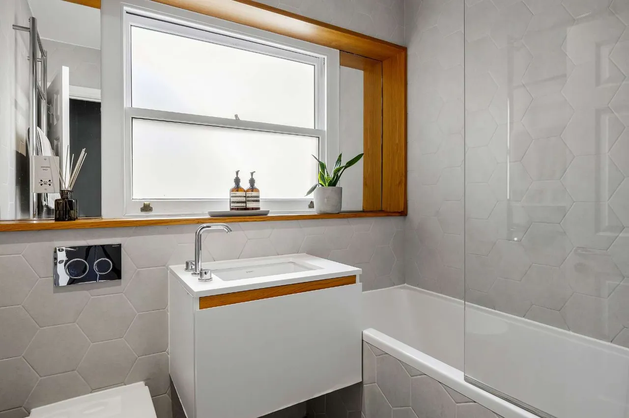Ellesmere Road, London, E3, photo 23