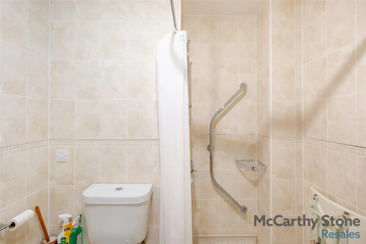 Victoria Road, Malvern, WR14, photo 16