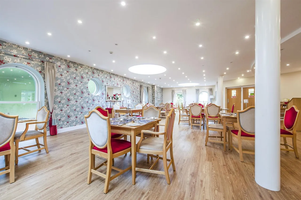 Victoria Road, Malvern, WR14, photo 8
