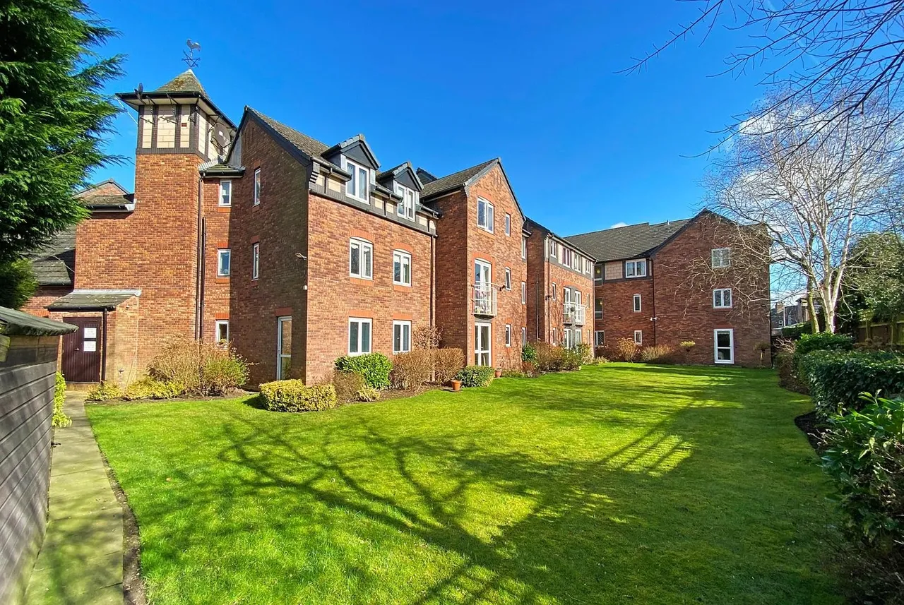 290 Park Road, Timperley, Cheshire WA15 6UB, photo 20