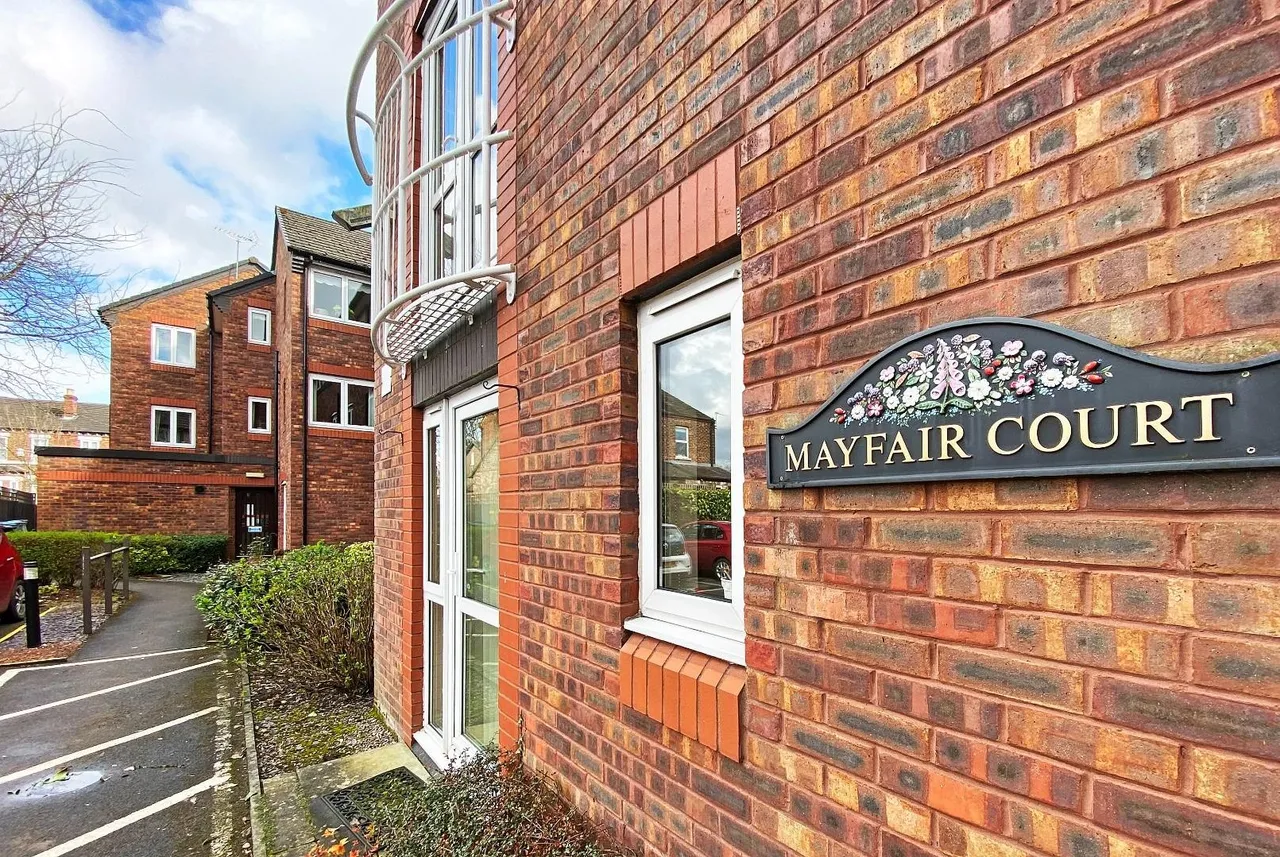 290 Park Road, Timperley, Cheshire WA15 6UB, photo 22