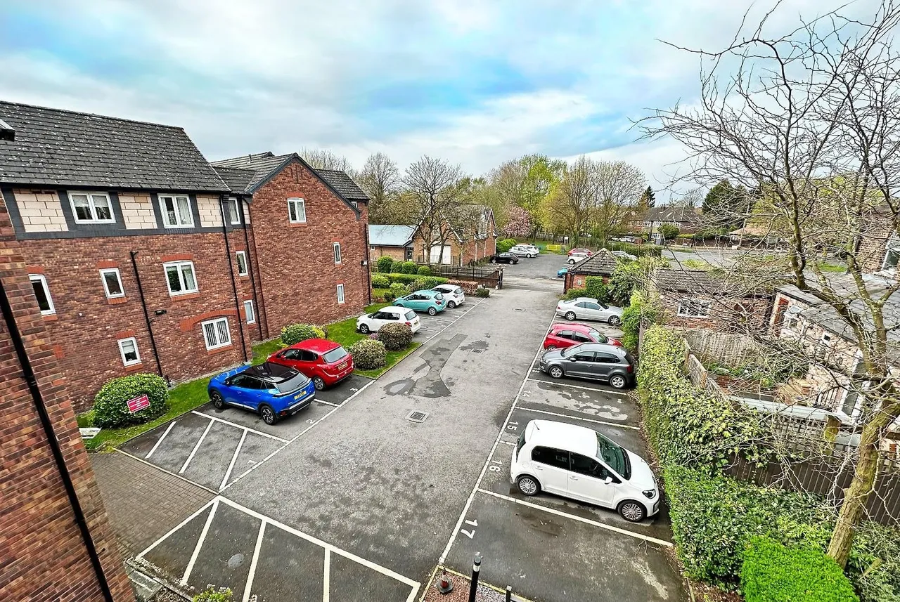 290 Park Road, Timperley, Cheshire WA15 6UB, photo 12
