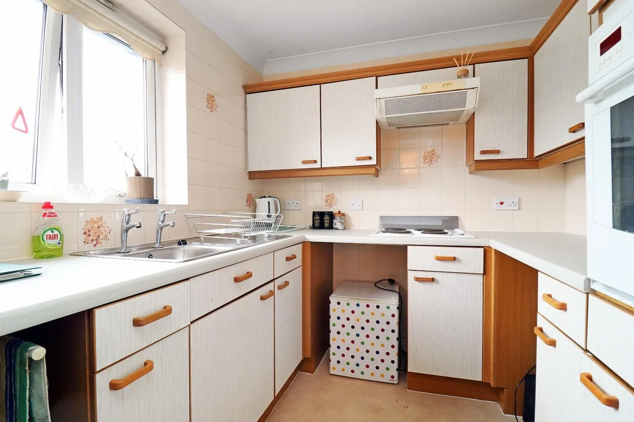 290 Park Road, Timperley, Cheshire WA15 6UB, photo 7