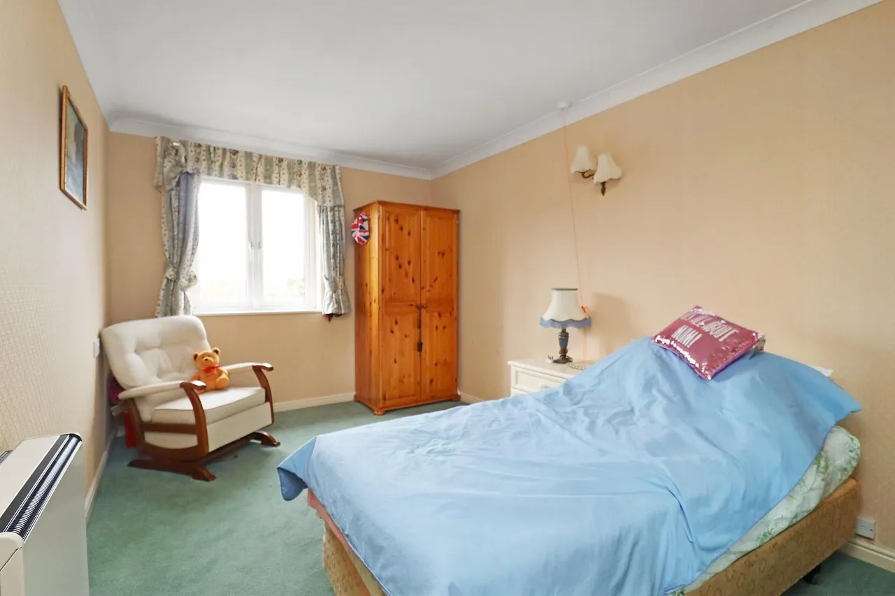 290 Park Road, Timperley, Cheshire WA15 6UB, photo 8