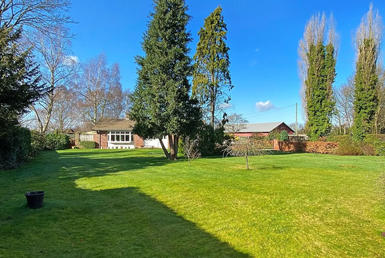 290 Park Road, Timperley, Cheshire WA15 6UB, photo 17