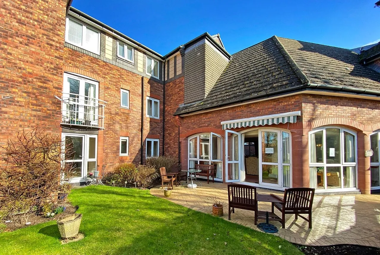 290 Park Road, Timperley, Cheshire WA15 6UB, photo 18