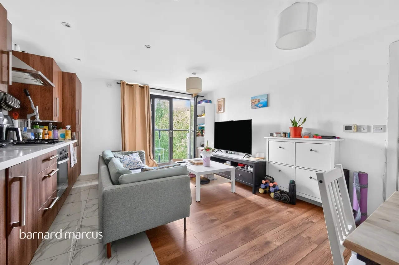 Broadwater Road, London, photo 8