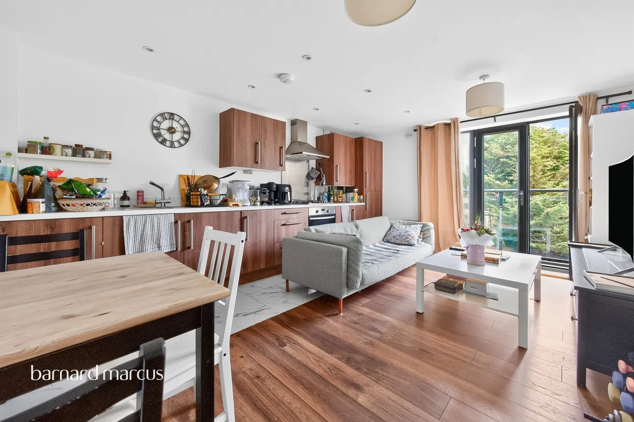 Broadwater Road, London, photo 10