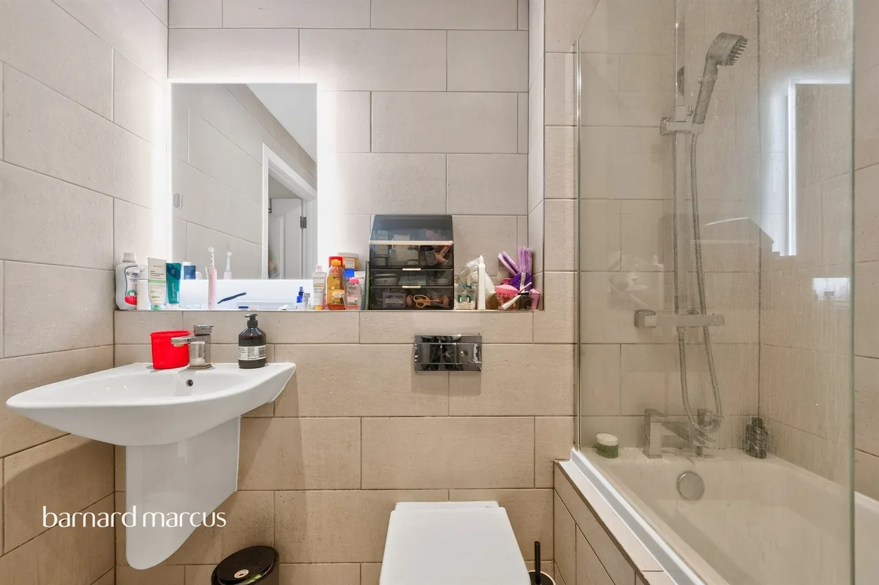 Broadwater Road, London, photo 12