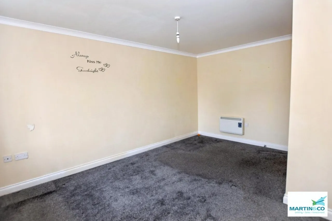 Weavers Court, Hinckley, photo 11