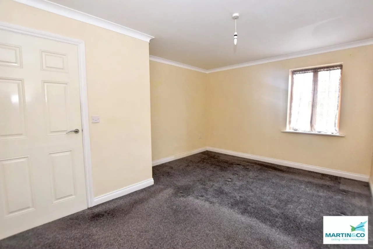 Weavers Court, Hinckley, photo 9