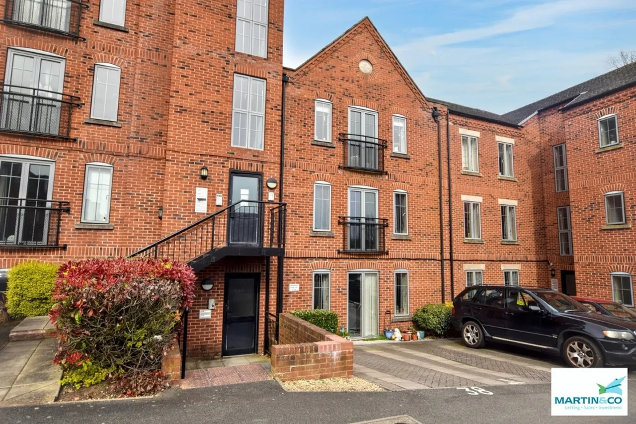 Weavers Court, Hinckley, photo 2