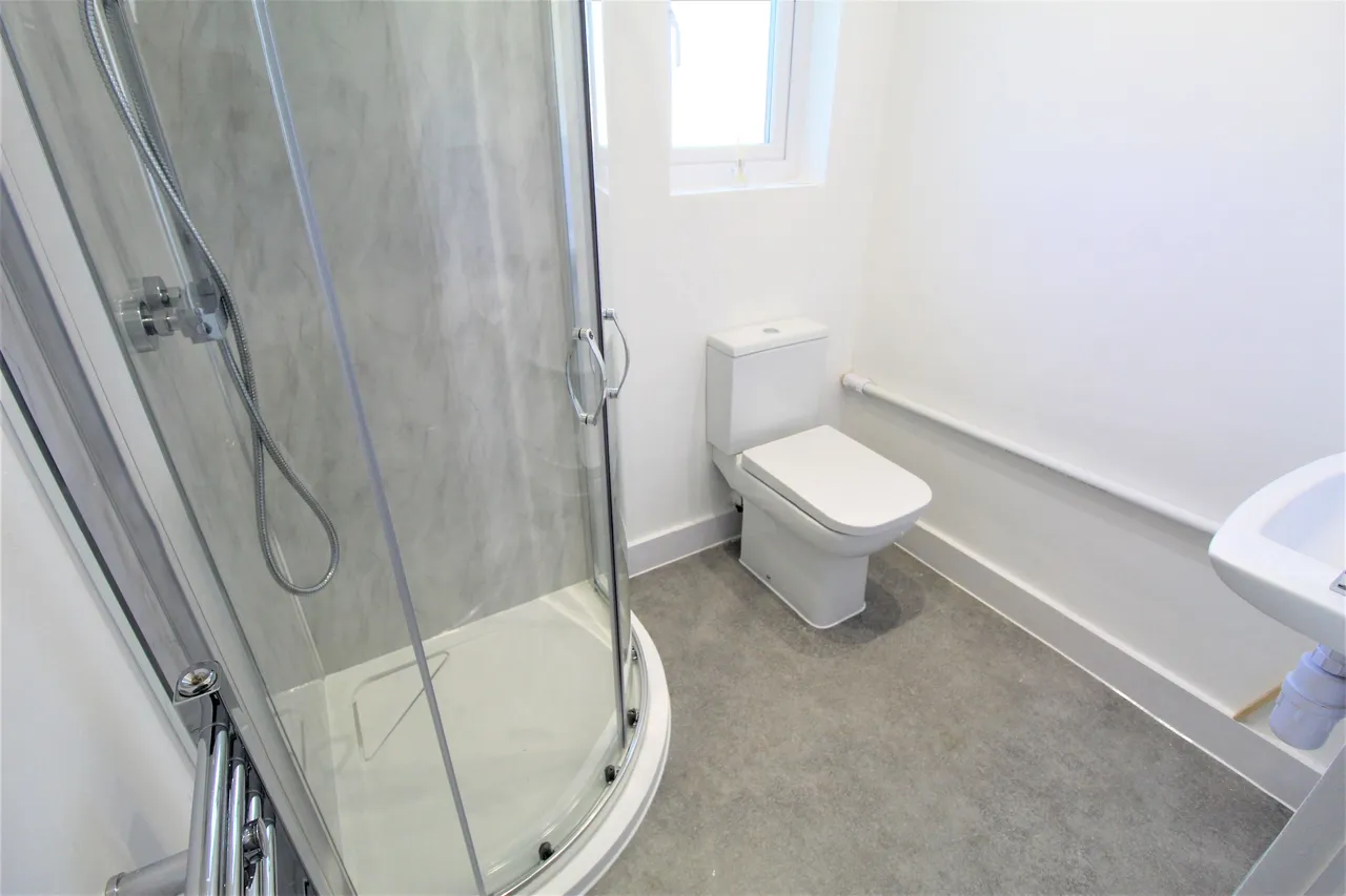 Hall Road, South Ockendon, Essex, RM15 4HJ, photo 13