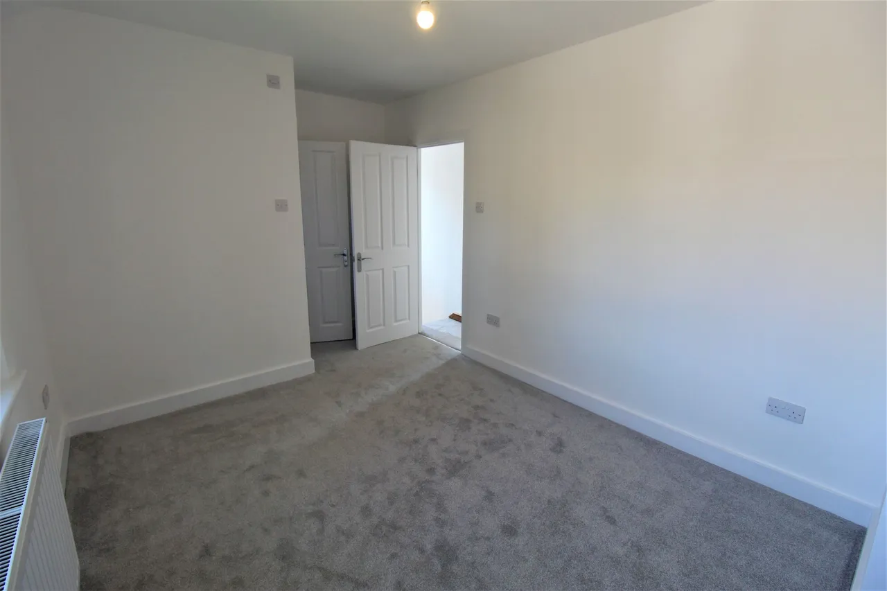 Hall Road, South Ockendon, Essex, RM15 4HJ, photo 16