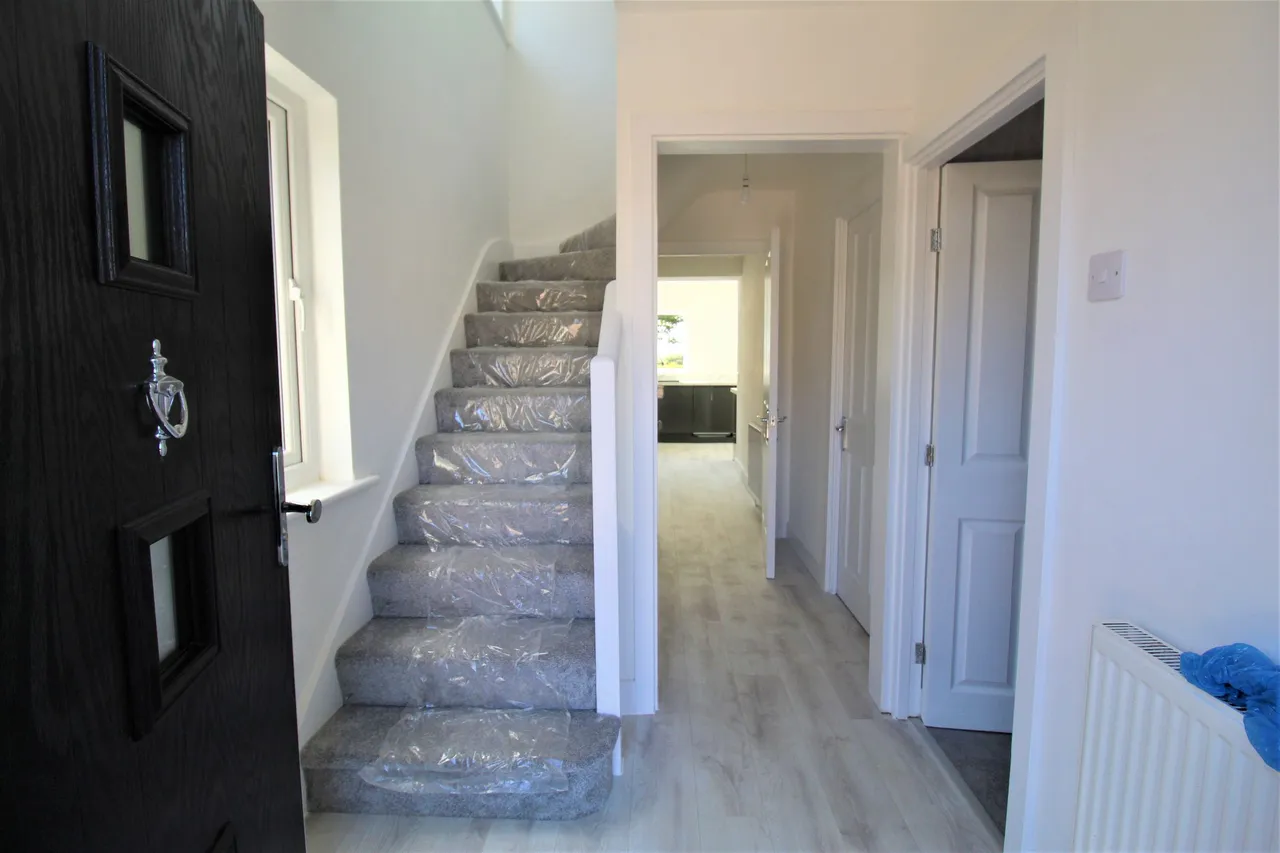 Hall Road, South Ockendon, Essex, RM15 4HJ, photo 5