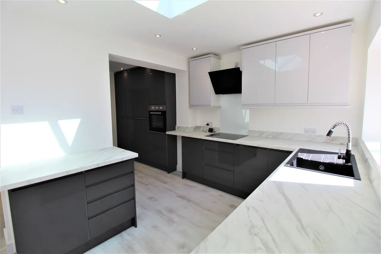 Hall Road, South Ockendon, Essex, RM15 4HJ, photo 8