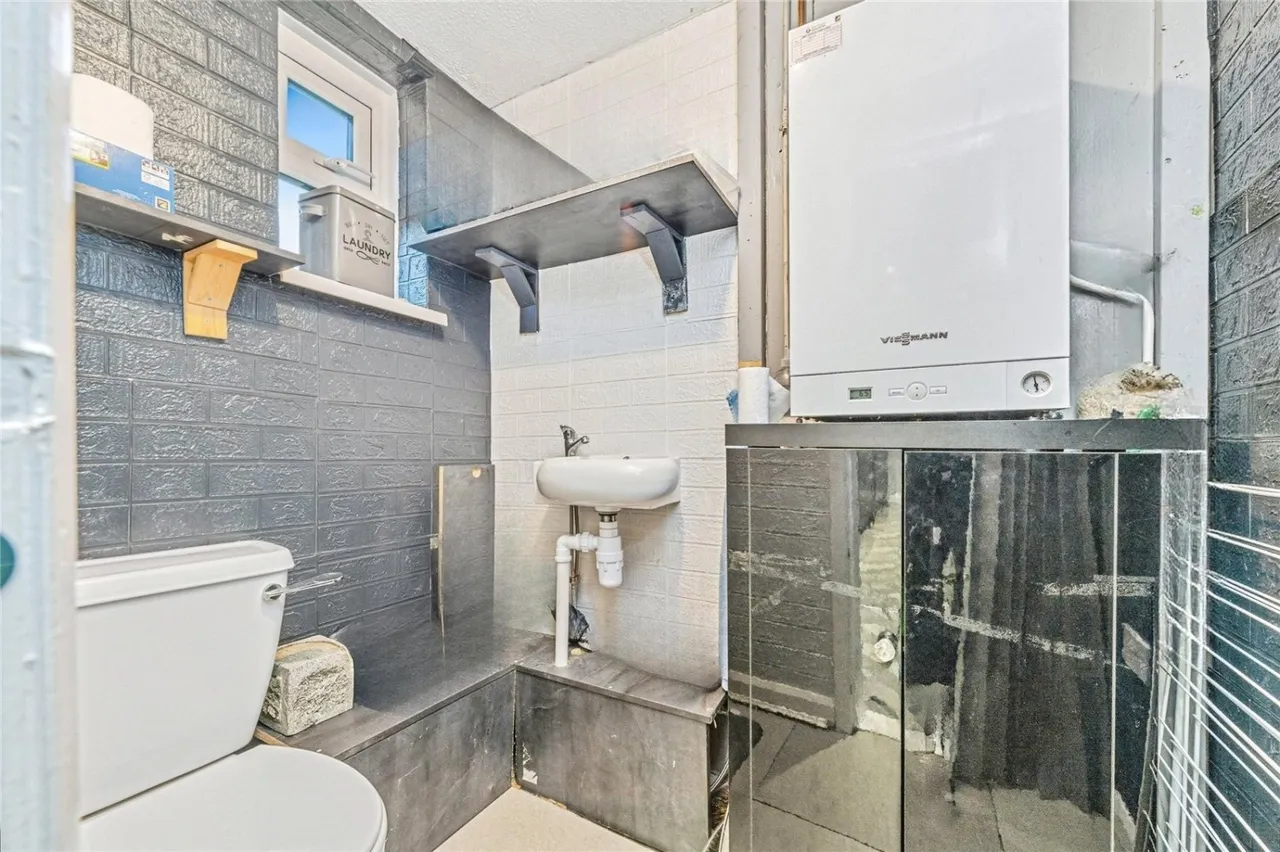Bridle Street, Soothill, WF17, photo 15