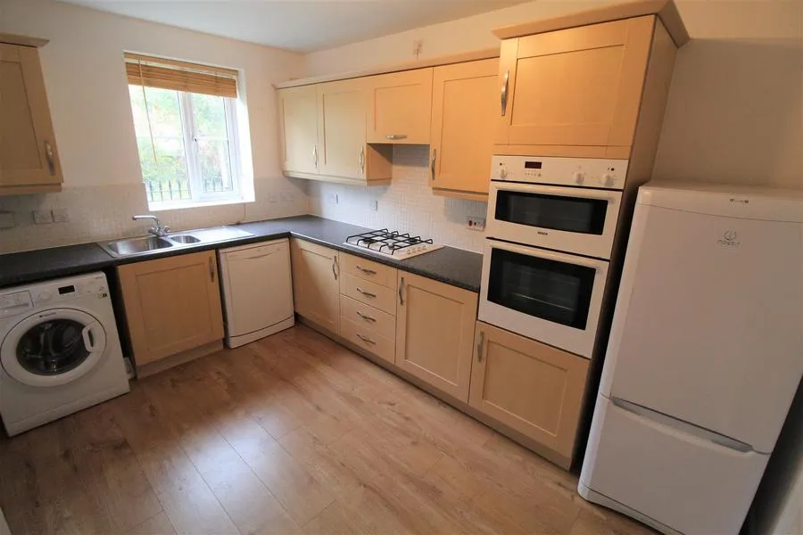 Mariner Road, Swindon, SN25, photo 4