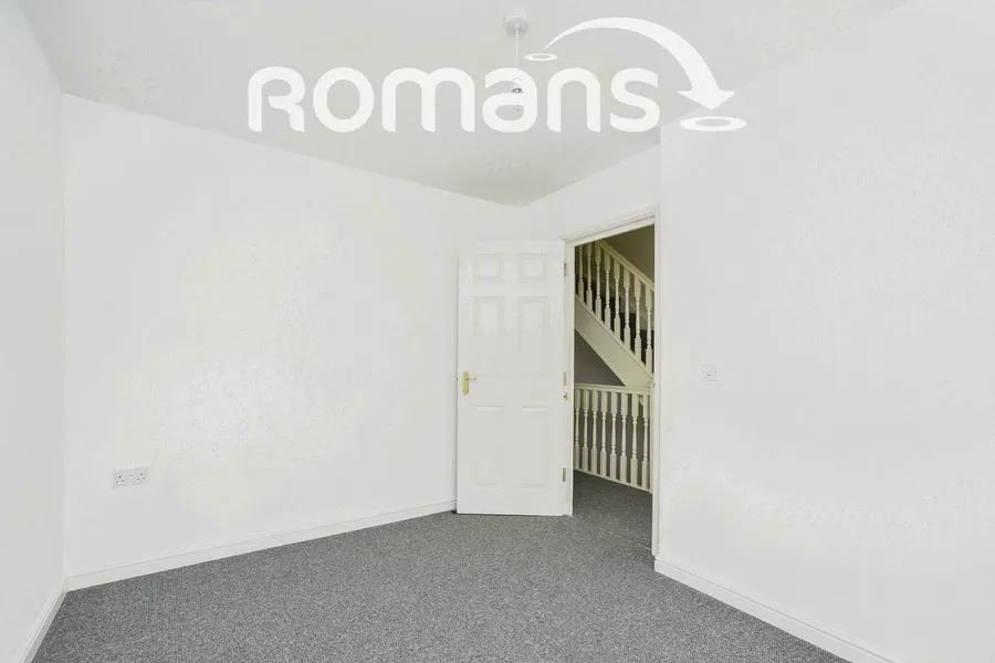 Mariner Road, Swindon, SN25, photo 13