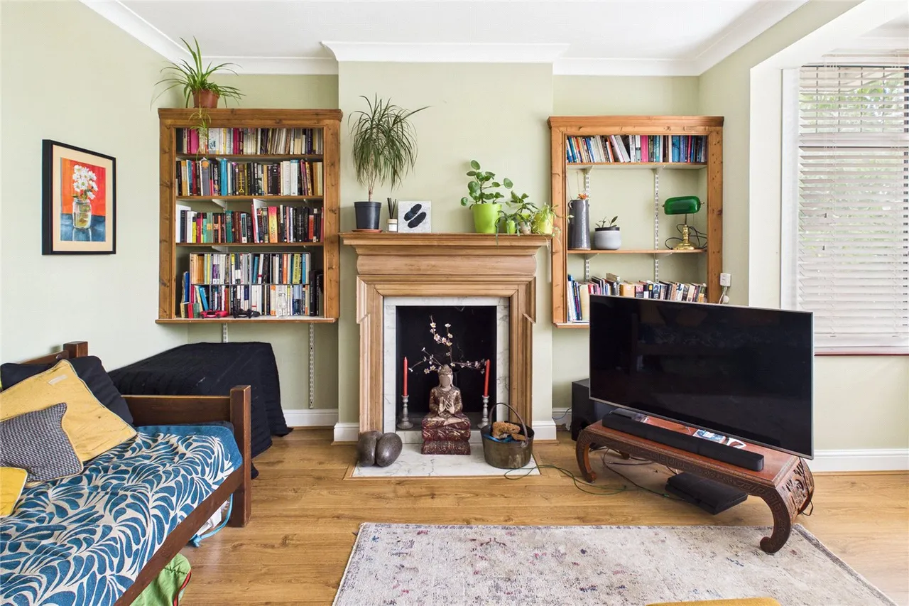 Wavertree Road, London, SW2, photo 5
